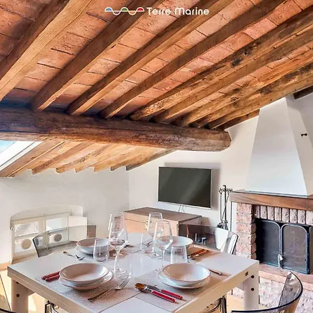 Sister's House, Terre Marine Lerici